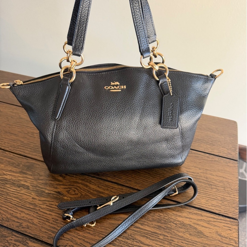 Coach Kelsey Satchel Womens Medium Black Pebbled Leather Gold Hardware